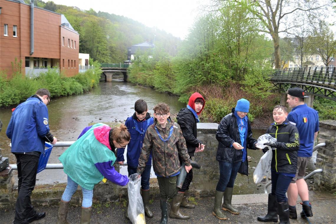 <p>Zahlreiche Eupener Pfadfindergruppen, darunter die Einheit Franz von Assisi, nahmen an der Aktion am Samstag teil.</p>