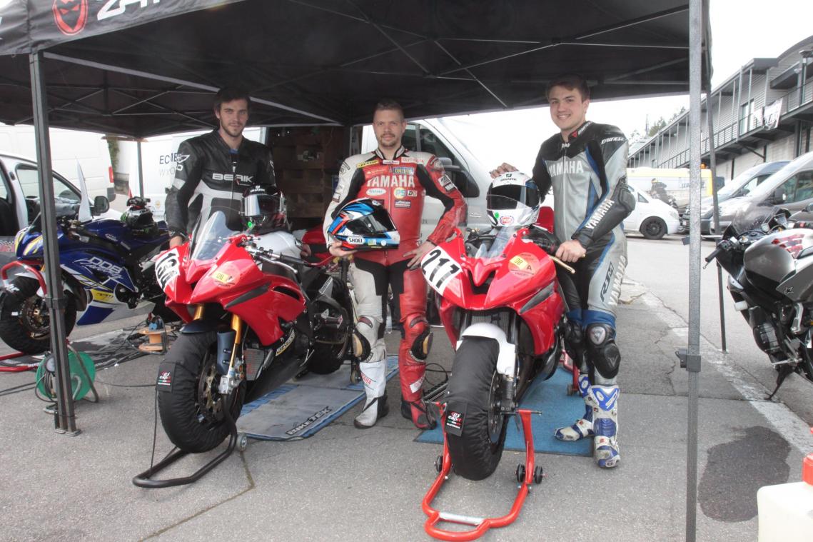 <p>Das neue ostbelgische Lux-Moto Racing mit (v.l.) Kevin Kaut, Jérôme Feyen und Stig Dupuis.</p>