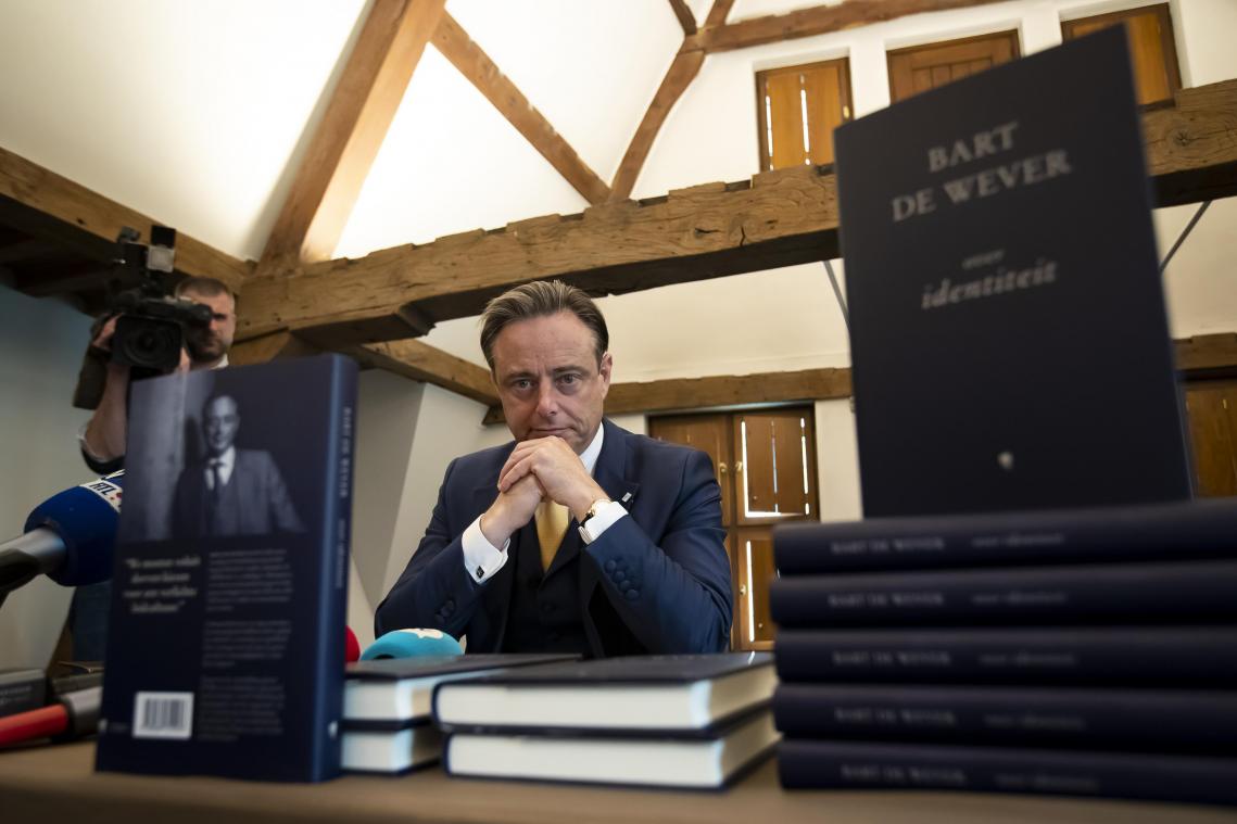 <p>N-VA-Parteichef Bart De Wever schrieb ein fundiertes Buch über Identität. Foto: belga</p>
