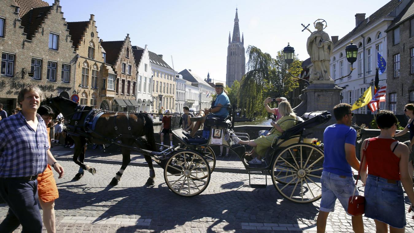 <p>Während in Gent ab 2020 keine kommerziellen Pferdekutschen mehr rollen dürfen, zieht die Stadt Brügge zurzeit kein Verbot in Betracht.</p>