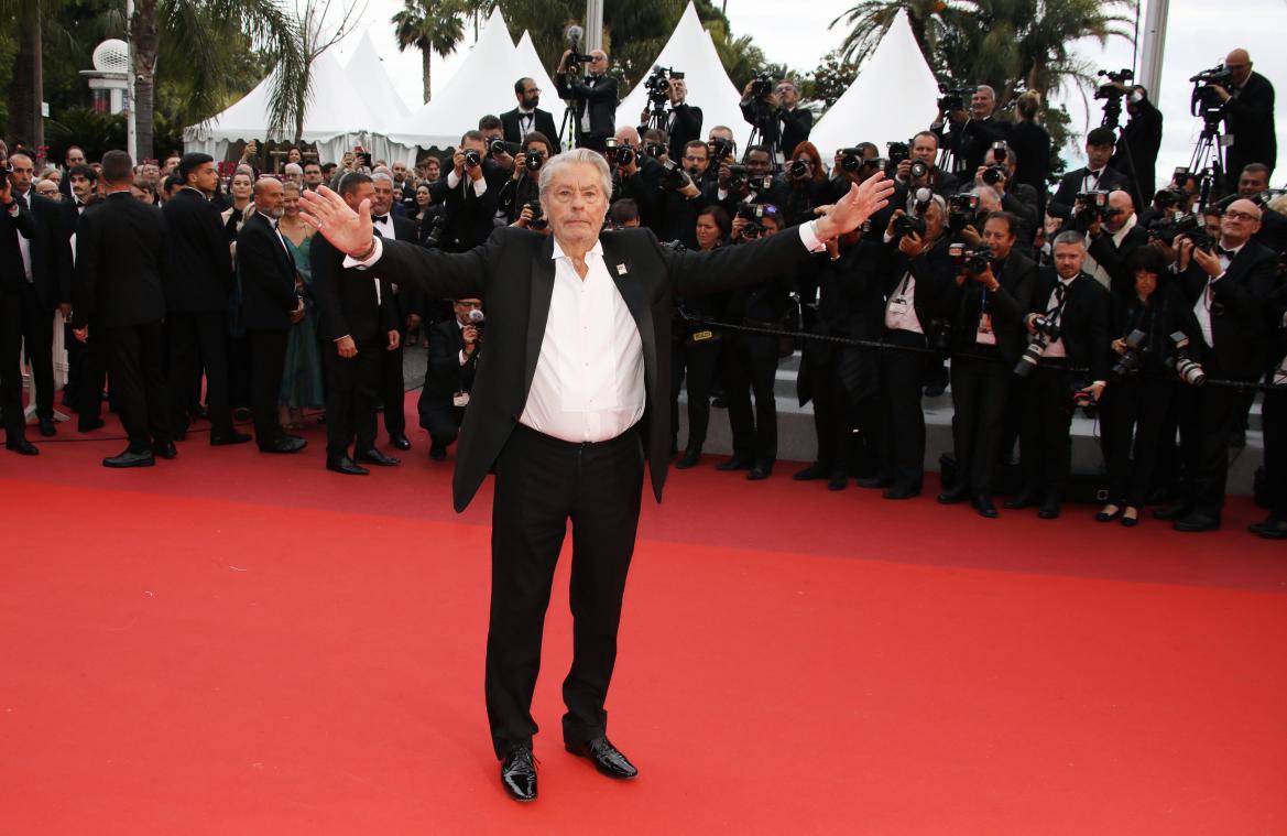 <p>Alain Delon auf dem roten Teppich in Cannes.</p>