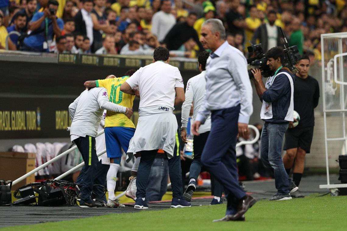 <p>Neymar verletzte sich gegen Katar.</p>