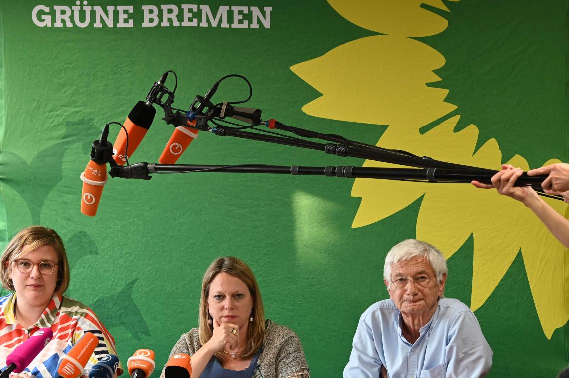 <p>In Bremen werden die Grünen dem Wahlverlierer SPD in eine neue Mehrheit in der Bürgerschaft verhelfen. Wahlsieger CDU bleibt wohl außen vor.</p>
