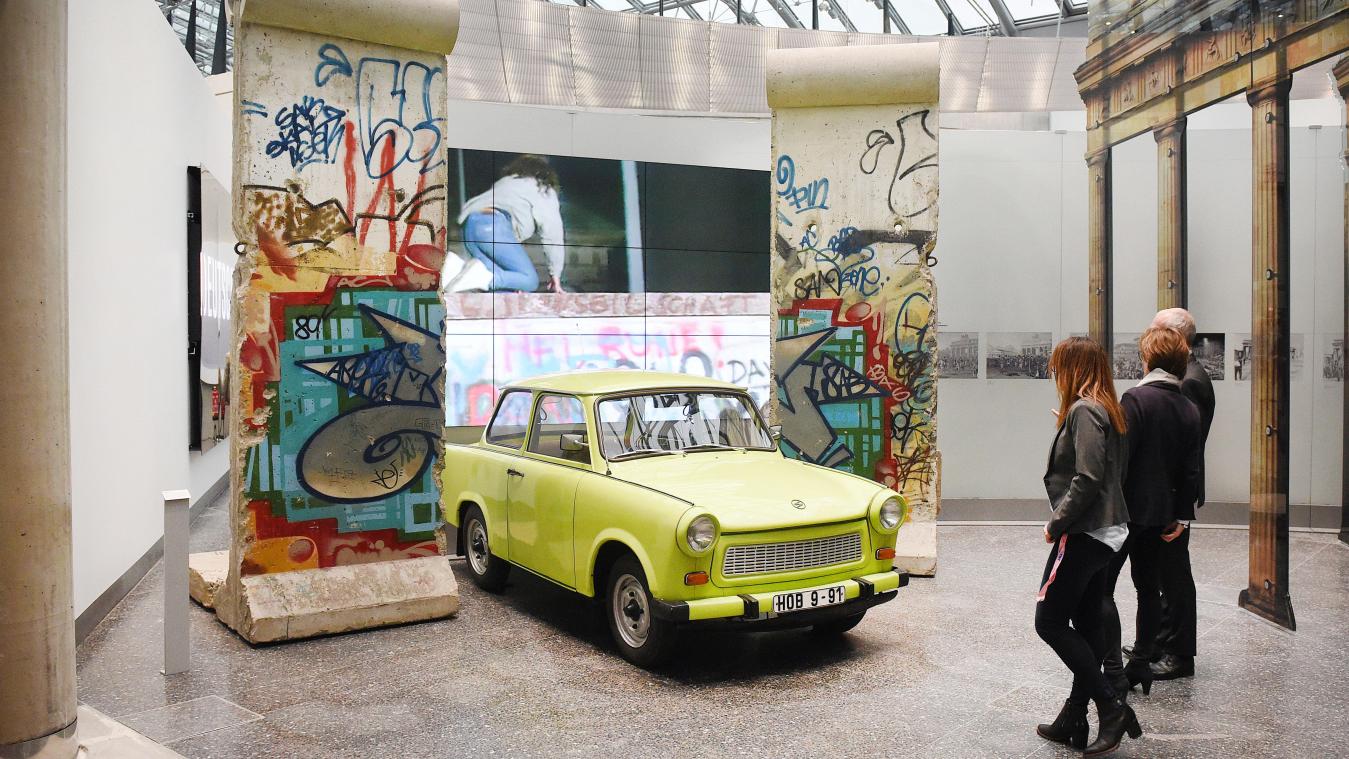 <p>Teile der Berliner Mauer und ein Auto der Marke Trabant sind im Haus der Geschichte in Bonn in der Dauerausstellung zu sehen. Das Museum in Bonn besteht am Freitag (14. Juni) 25 Jahre. Es zeigt die deutsche Geschichte seit 1945.</p>