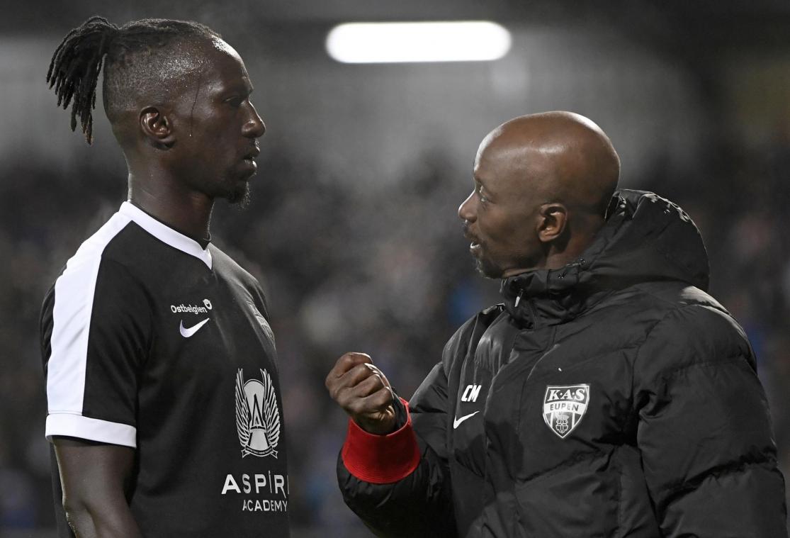 <p>Auf Mbaye Leye (links) hat Claude Makelele keinen guten Eindruck gemacht.</p>