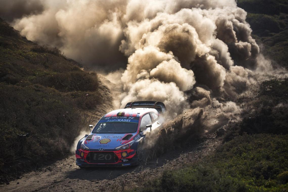 <p>Trotz eines eher enttäuschenden Verlaufs konnte Thierry Neuville bei der Rallye Sardinien den Schaden in Grenzen halten.</p>