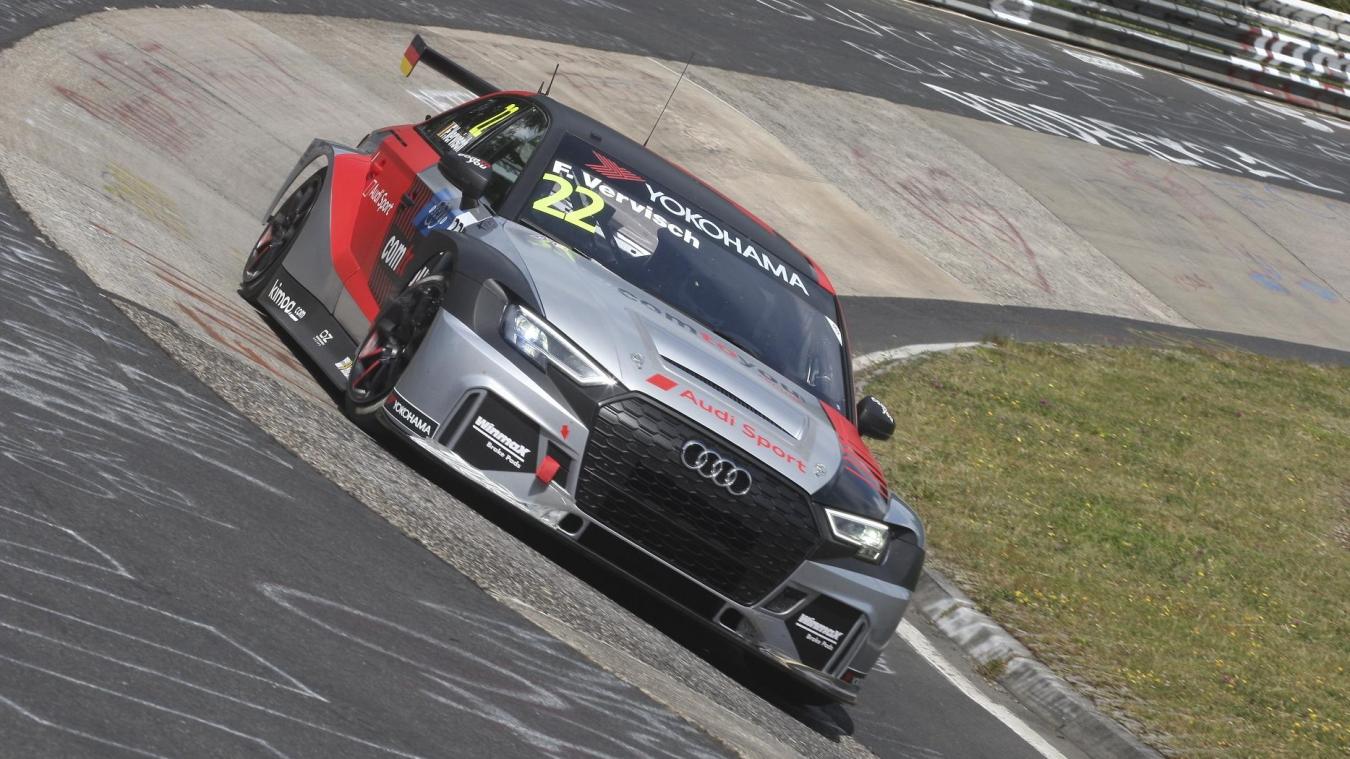 <p>Solche Bilder gibt es nur auf der Nordschleife des Nürburgings: Der Belgier Frederic Vervisch (Audi) beim Rahmenrennen WTCR.</p>