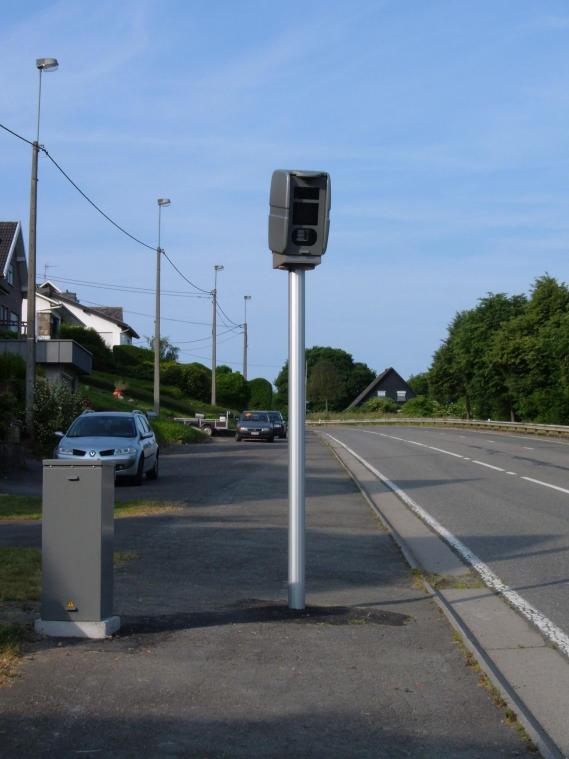 <p>In Eupen ist beispielsweise an der Malmedyer Straße ein feststehendes Radargerät installiert. In der Eifel gibt es bisher noch keins.</p>
