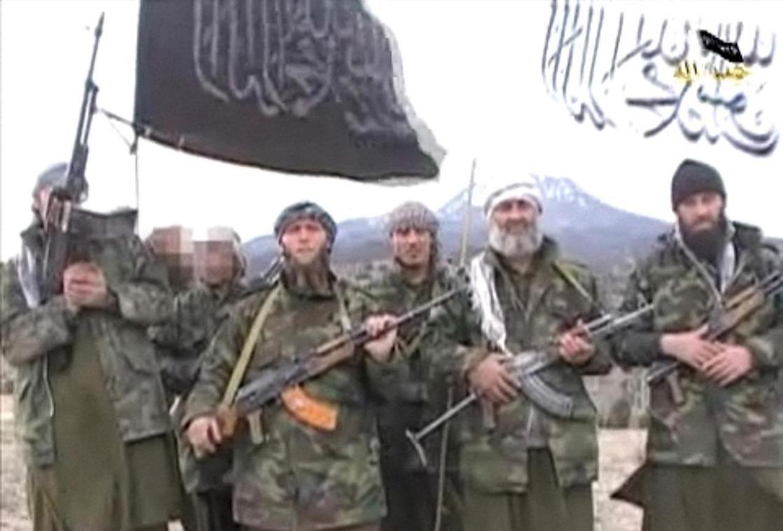 <p>Screenshot eines Videos europäischer IS-Kämpfer.</p>
