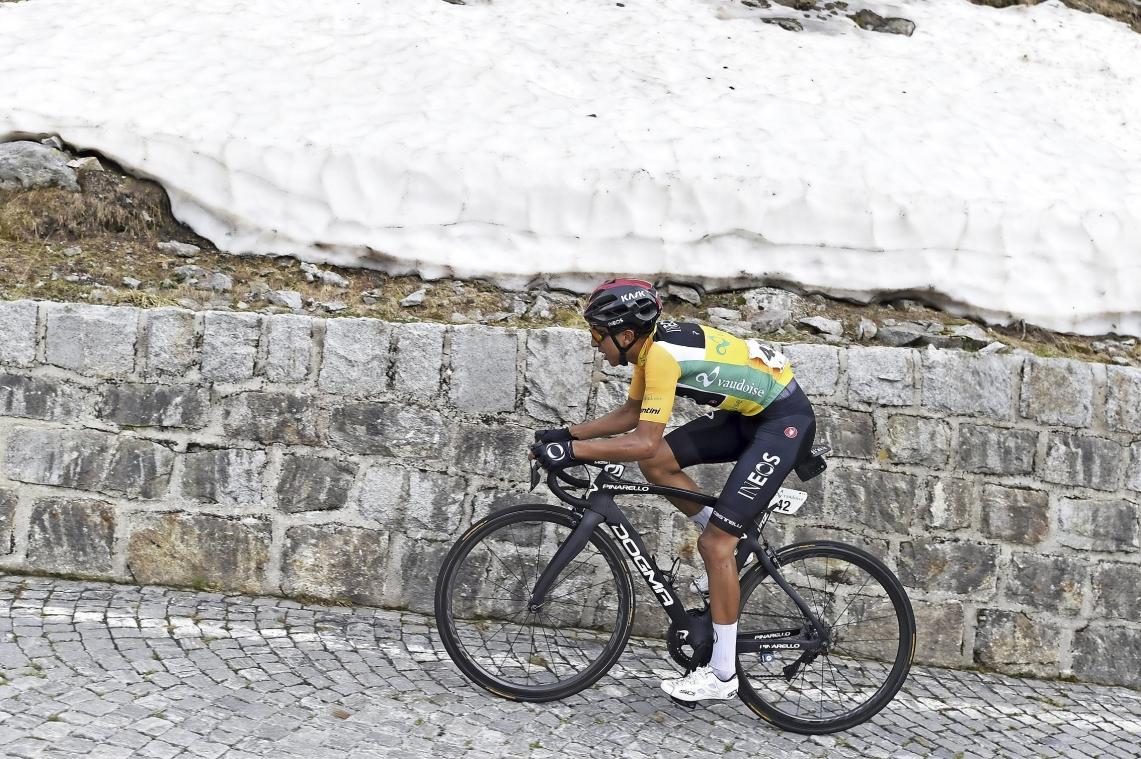 <p>Je steiler, um so lieber: Egan Bernal liebt Bergpassagen, wie hier auf dem Kopfsteinpflaster hinauf zum Sankt Gotthard bei der Tour de Suisse.</p>