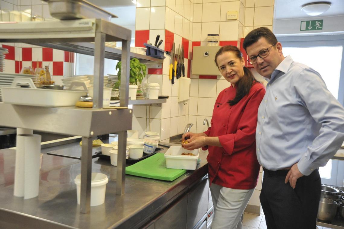<p>Chefköchin Swetlana und ihr Ehemann und Mitinhaber Zeljko Kosor</p>