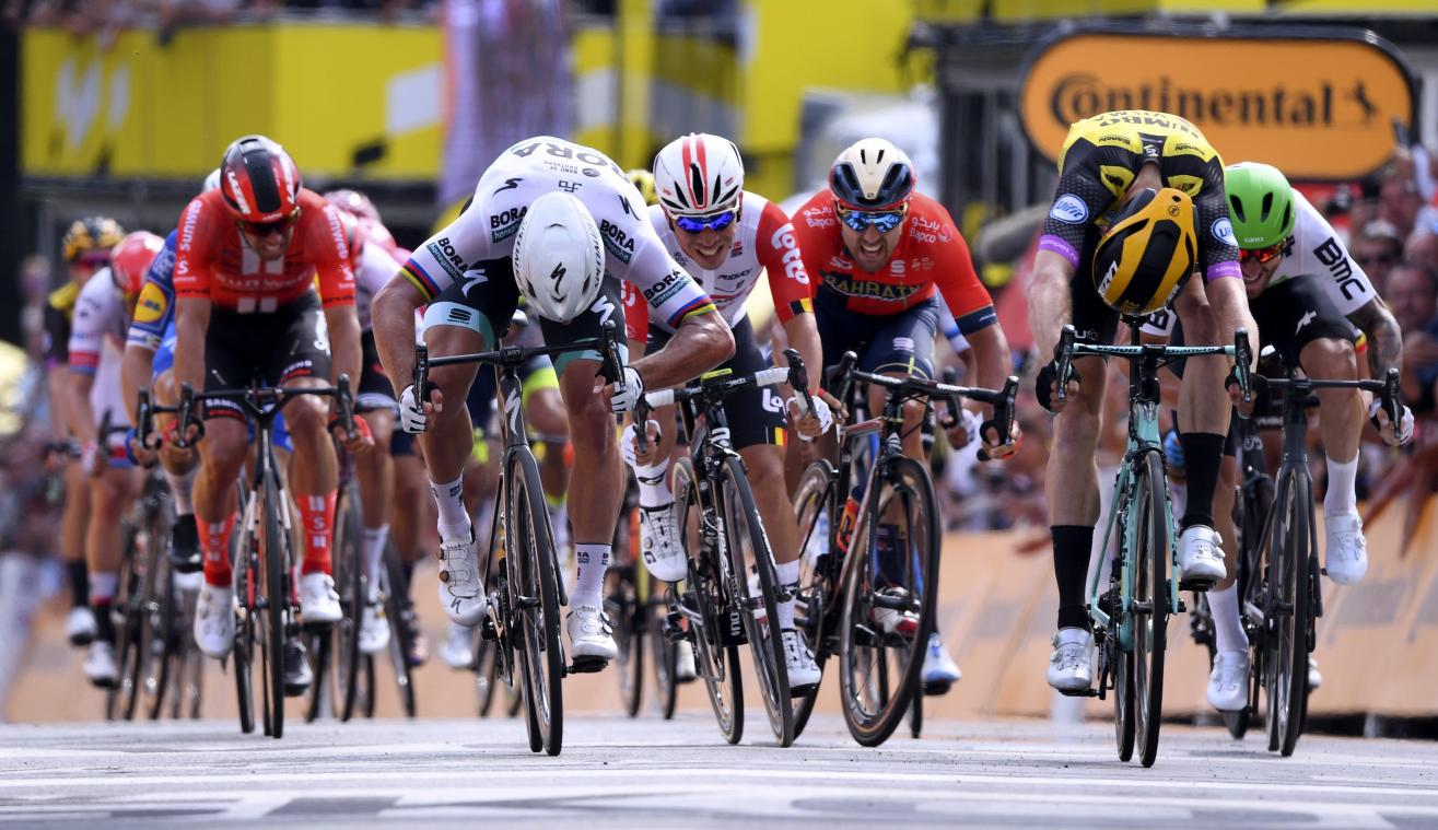 <p>Mike Teunissen (rechts) schlug Peter Sagan mit einer Radbreite.</p>