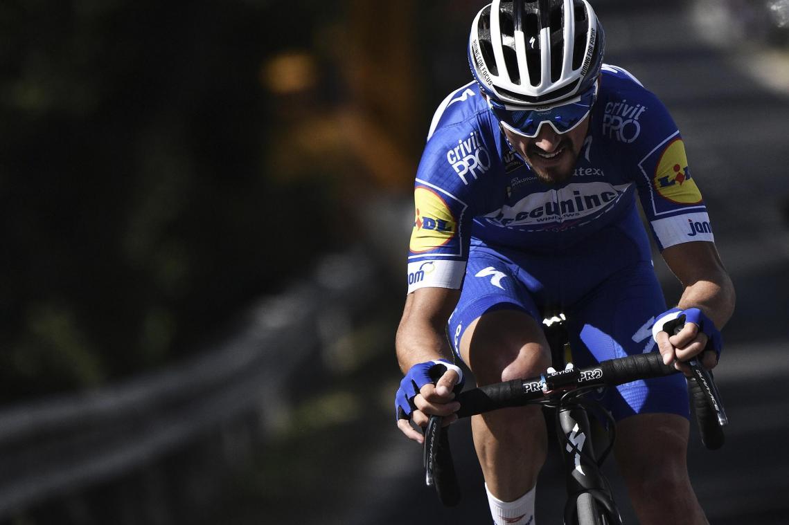 <p>Julian Alaphilippe auf dem Weg zu seinem Sieg in Epernay</p>