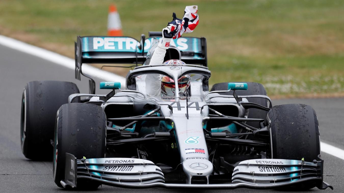 <p>Lewis Hamilton feiert seinen Heimsieg in Silverstone.</p>