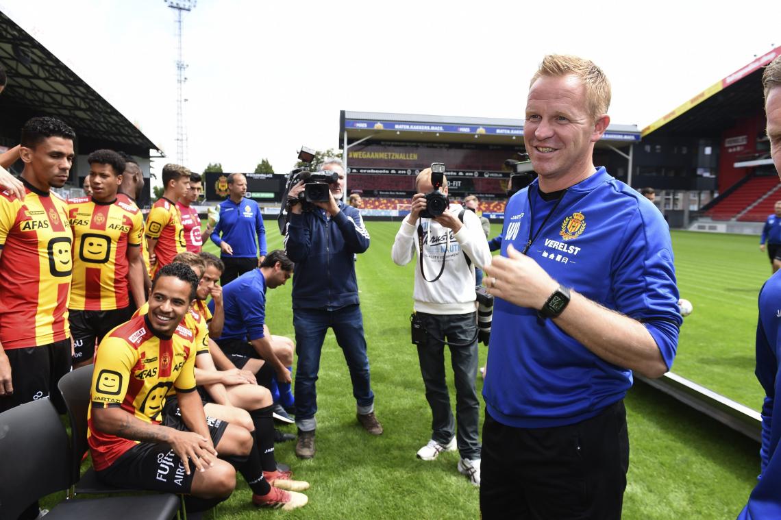 <p>Gute Laune am Mittwoch beim KV Mechelen: Der Verein geht ohne Handicap in die neue Saison.</p>