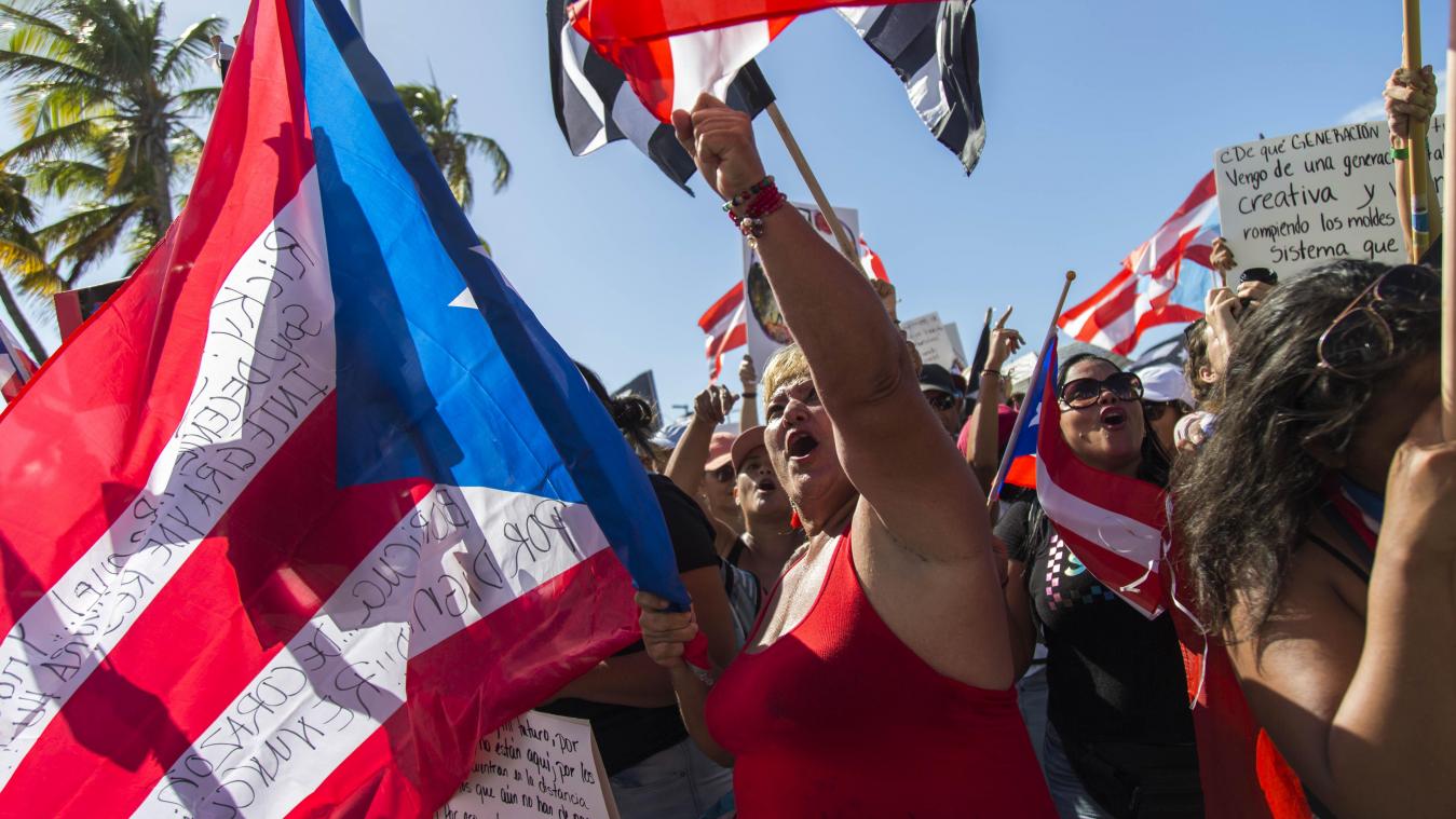 <p>Tausende Menschen haben in Puerto Rico gegen die Regierung des US-Außengebiets demonstriert.</p>