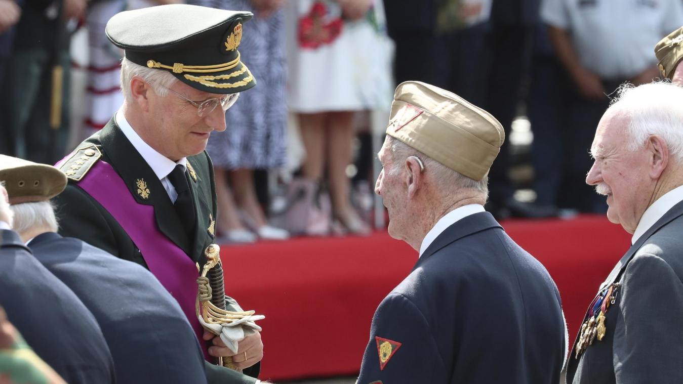 <p>König Philippe begrüßte persönlich einige Veteranen des Zweiten Weltkrieges. Vor 75 Jahren wurde Belgien befreit. Foto: belga</p>