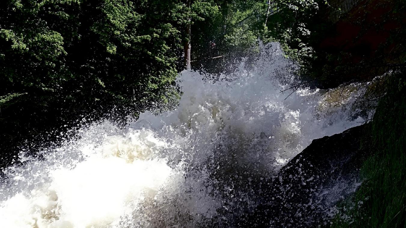 <p>Abenteuer am Wasserfall: Die Wasserfälle von Coo im Fluss Amel sind mit einer Höhe von 15 Metern die größten in Belgien.</p>