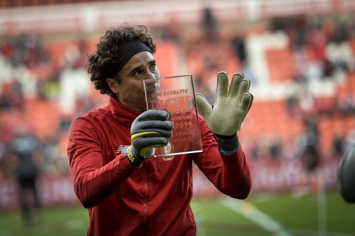 <p>Guillermo Ochoa</p>