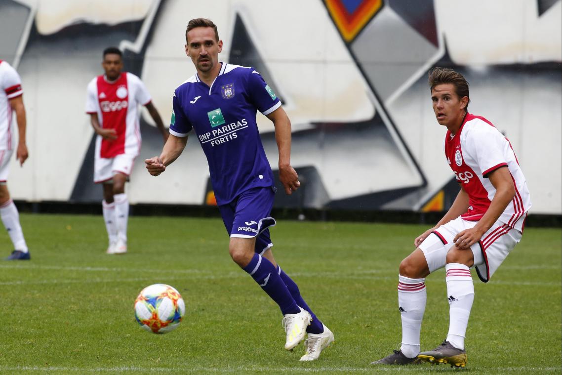 <p>Sven Kums (hier gegen Ajax Amsterdam) stand in der Startelf.</p>