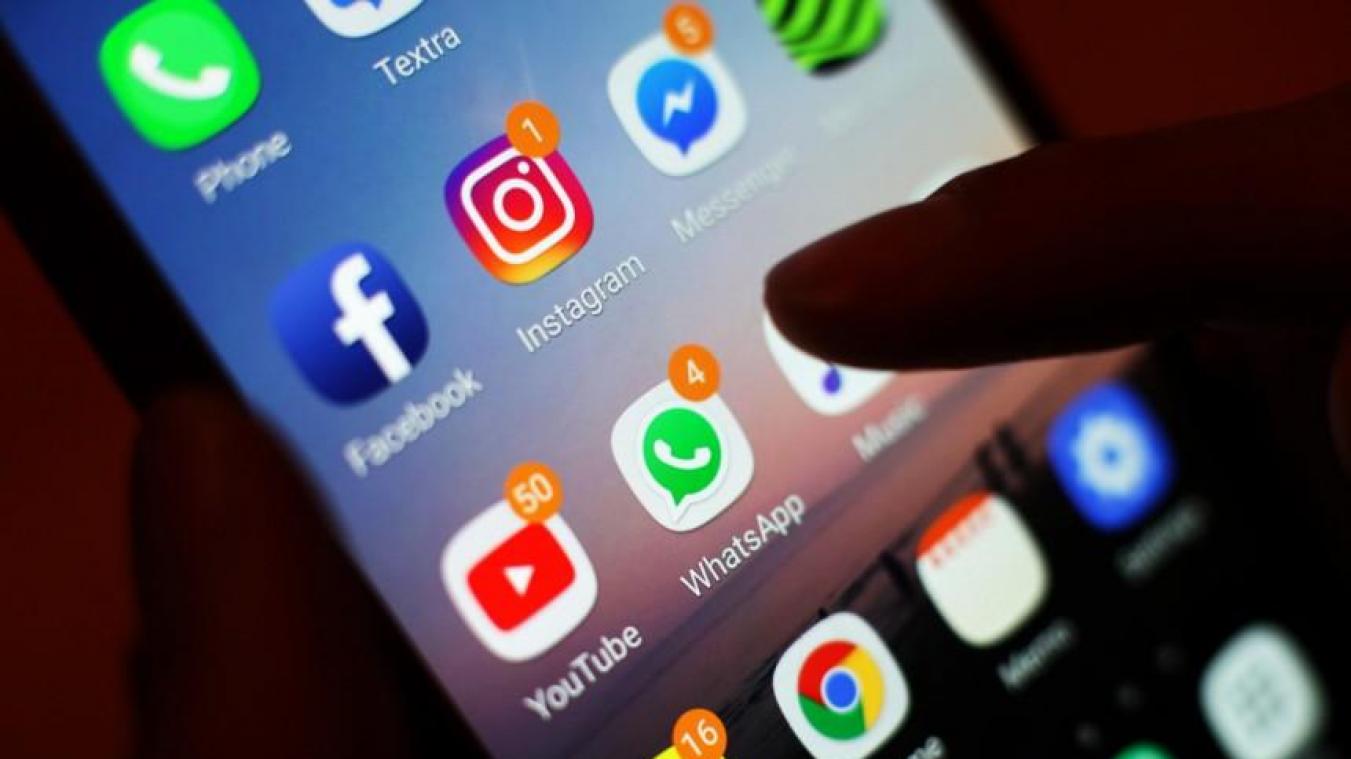 <p>Facebook Inc. ist mehr als „die blaue App“: Das Unternehmen besitzt auch Instagram und Whatsapp - und will beide Dienste noch enger an sich binden.</p>