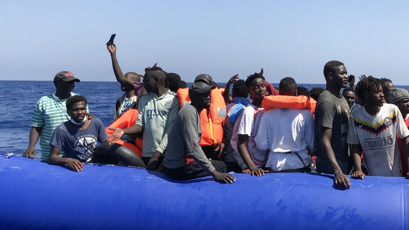 <p>Viele Flüchtlinge kommen über das Meer nach Europa.</p>