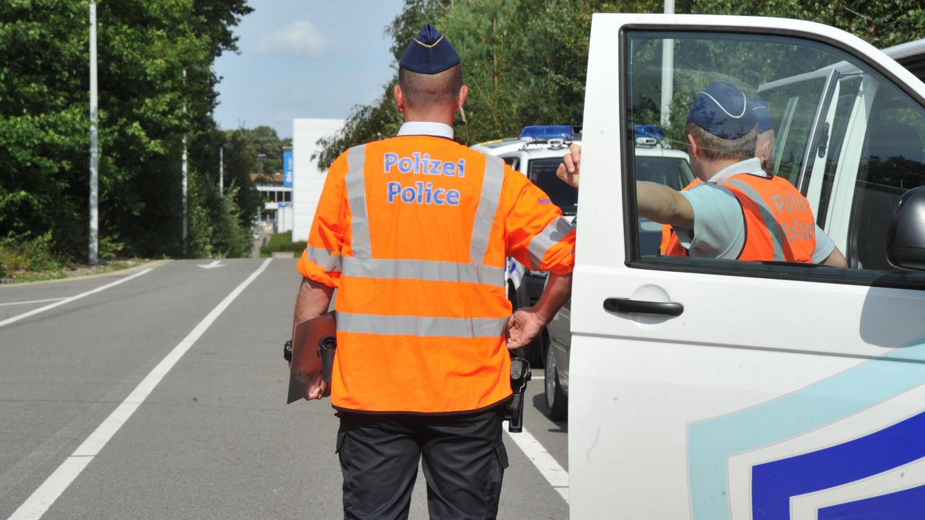 <p>Polizei macht am Grenzübergang Lichtenbusch mobil</p>
