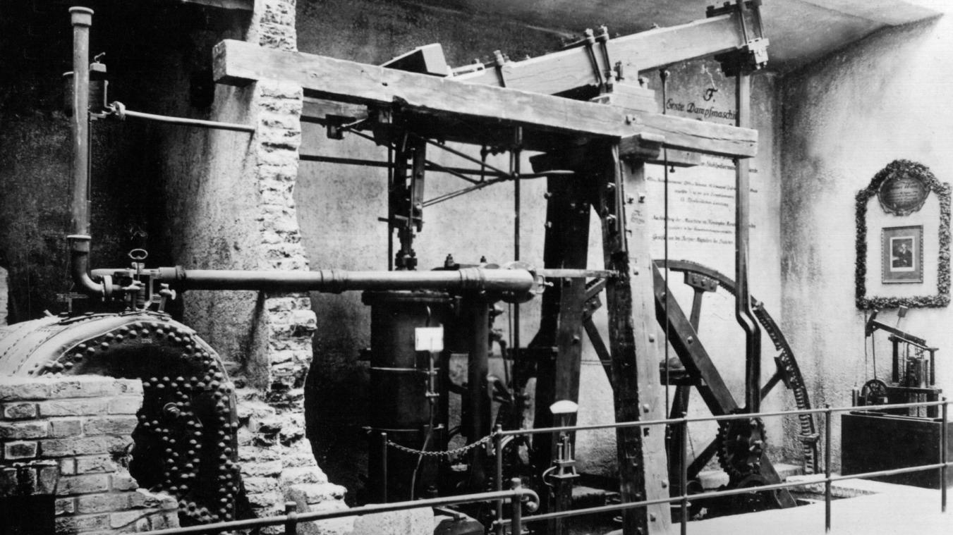 <p>Blick auf ein Modell der ersten von James Watt (1736-1819) konstruierten Dampfmaschine.</p>