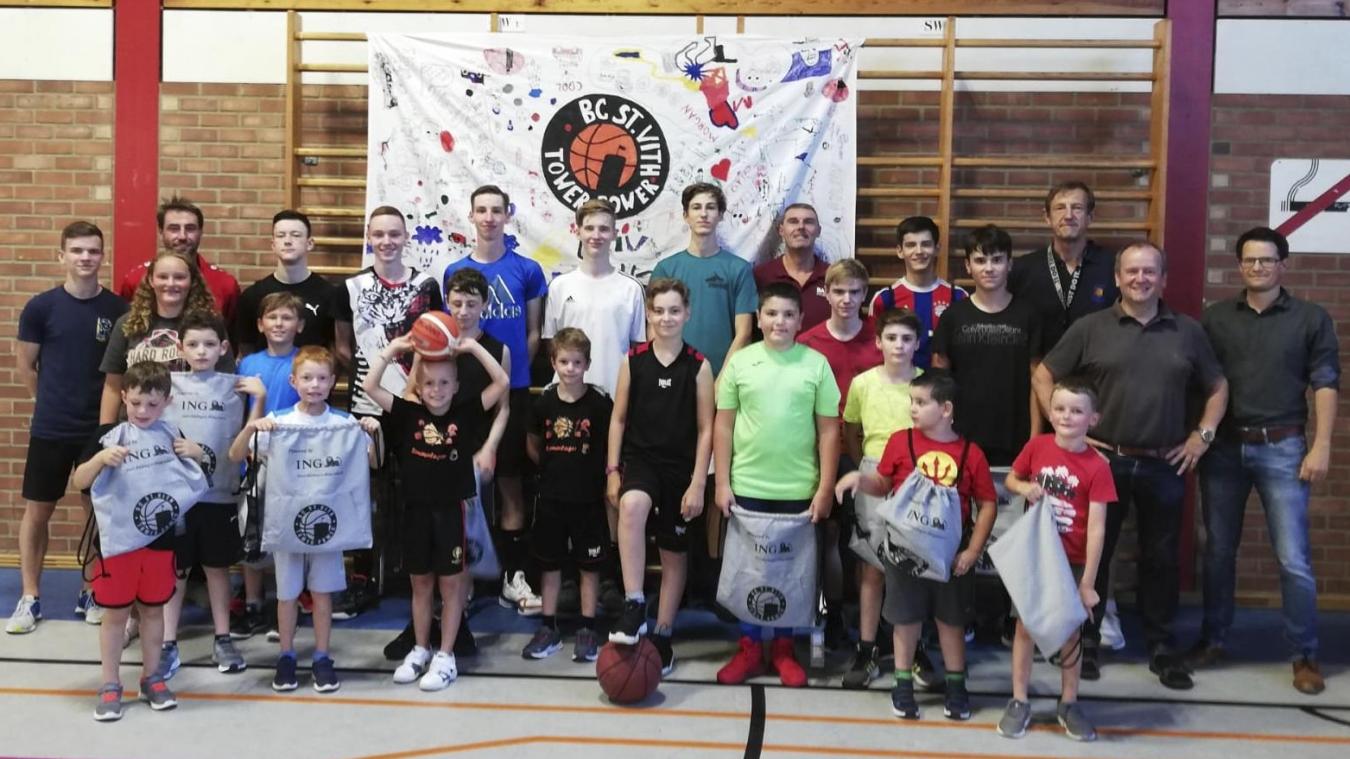 <p>Bei dem vom Basketballclub St.Vith organisierten Sommerferienlager wurde neben den ballspezifischen Einheiten in diesem Jahr erneut verstärkt Wert auf andere Aktivitäten gelegt.</p>