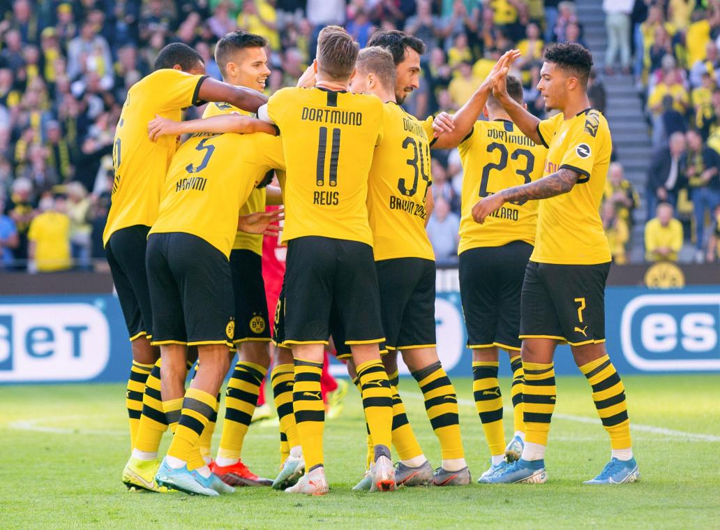 <p>Dortmunds Spieler jubeln nach dem 4:0.</p>