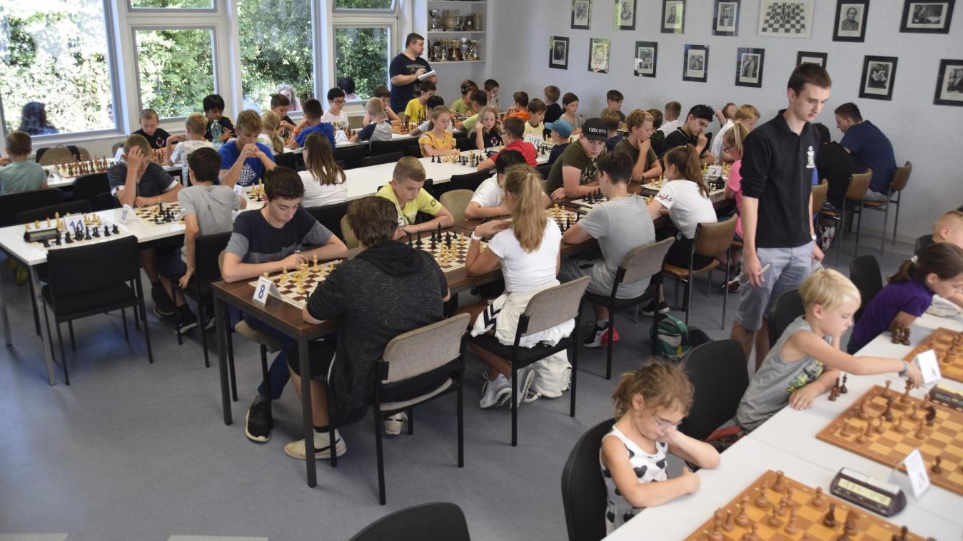 <p>Bei dem vom KSK Rochade Eupen-Kelmis bereits zum 17. Mal ausgetragen internationale Jugendturnier nahmen 112 Schachspieler aus sechs Altersklassen teil.</p>