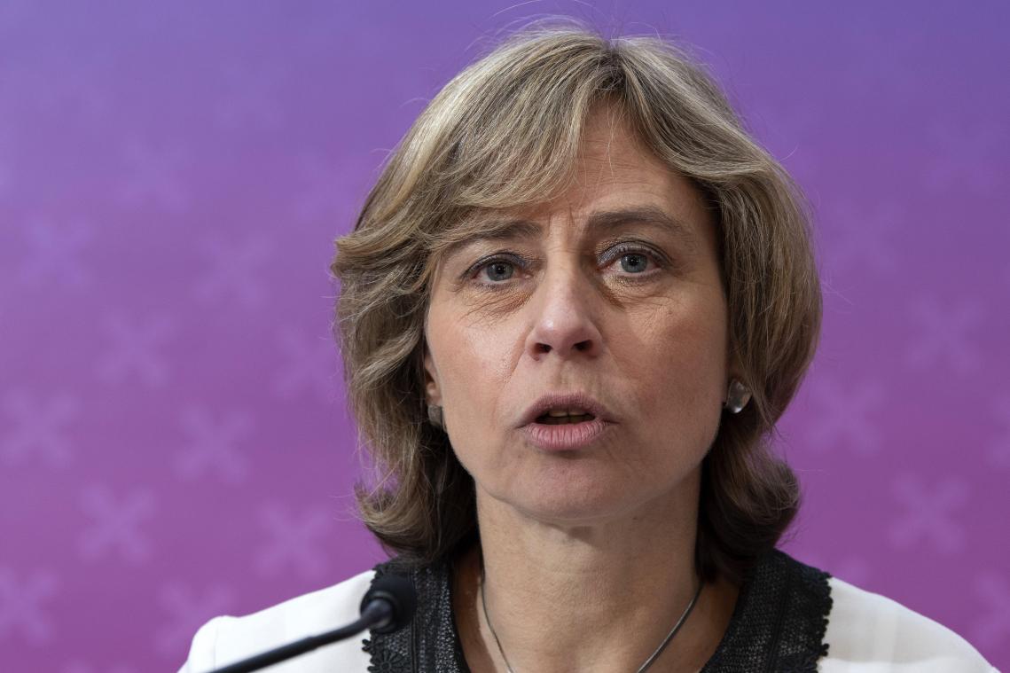 <p>Beim niederländischen Telekom-Konzern KPN ist die Belgierin Dominique Leroy endgültig aus dem Rennen. Am Dienstag gab KPN den Namen des neuen Geschäftsführers bekannt.</p>