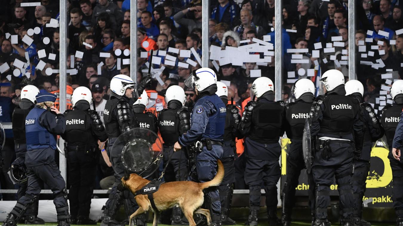 <p>Harte Strafen für Genk und STVV gefordert</p>
