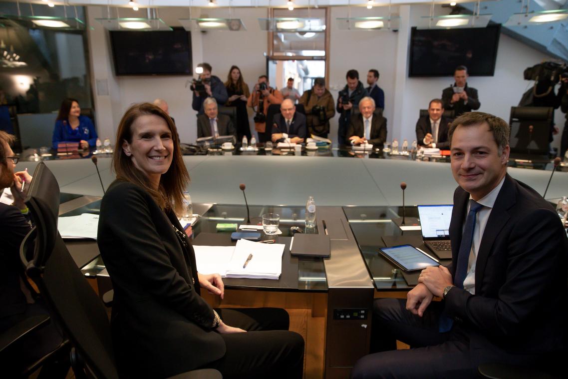 <p>Sophie Wilmès leitete am Freitag als Premierministerin ihren ersten Ministerrat.</p>