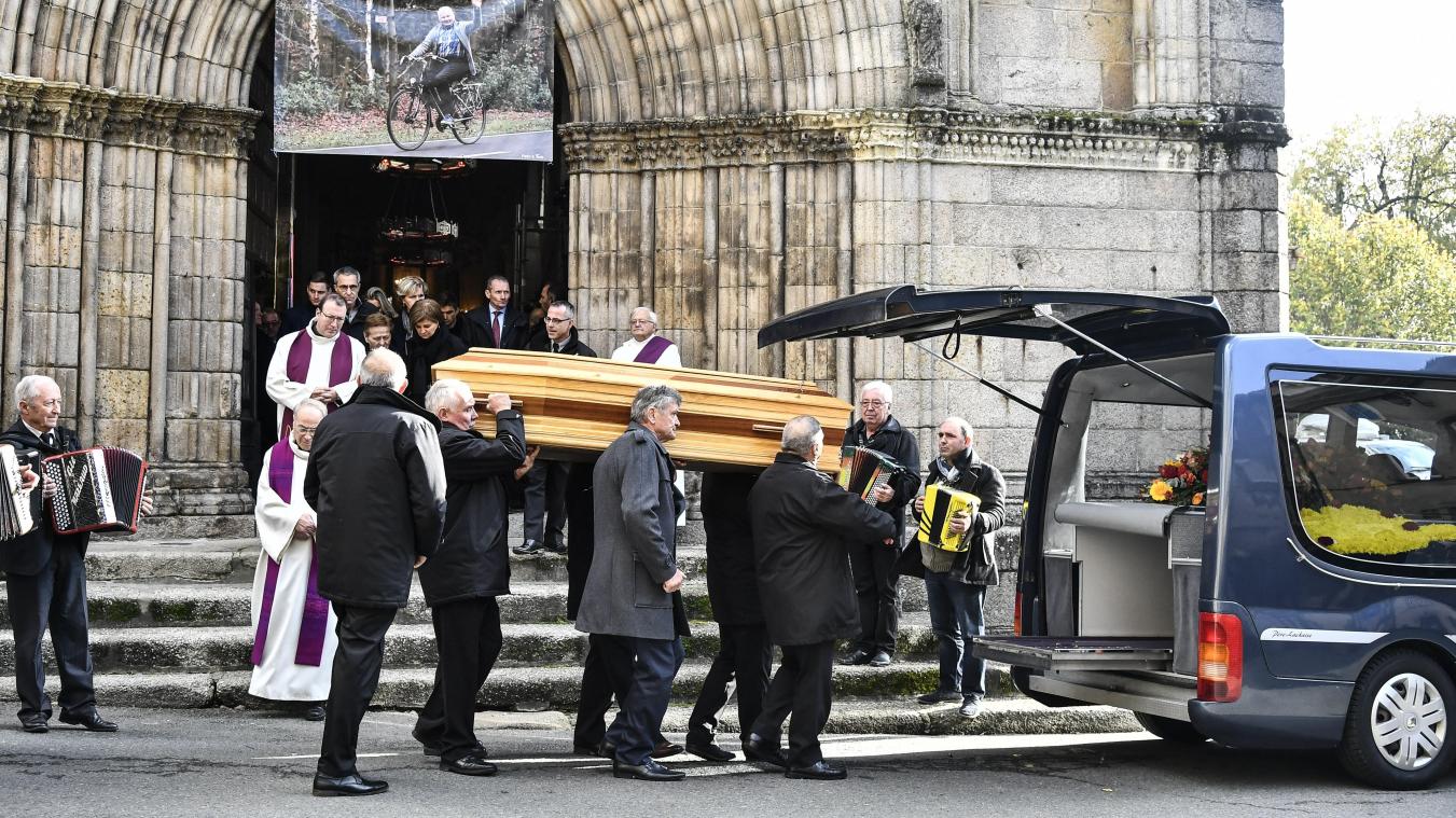 <p>Der in Frankreich nur „Poupou“ genannte Poulidor stand zwischen 1962 und 1976 achtmal auf dem Podium der Tour de France.</p>