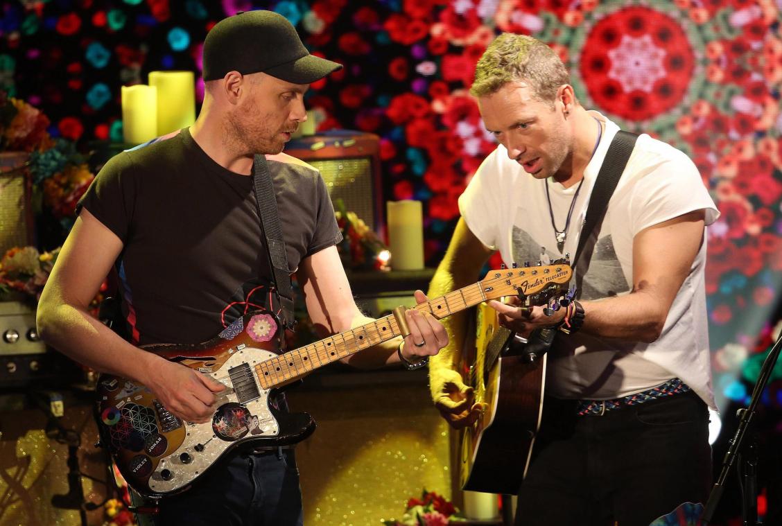 <p>Chris Martin (r.) and Jonny Buckland von Coldplay bei einem Auftritt. Die britische Pop-Band veröffentlicht jetzt ihr neues Doppelalbum.</p>