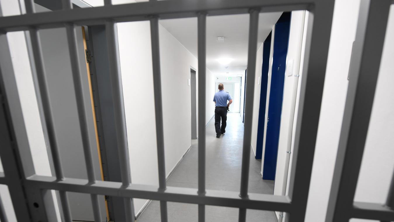 <p>NRW will Häftlinge vorzeitig freilassen</p>
