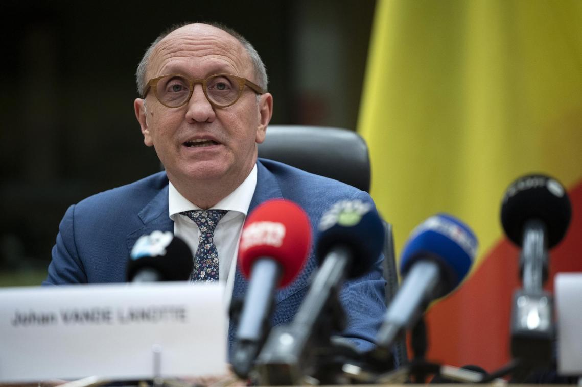 <p>Staatsminister Johan Vande Lanotte ist einer der drei Experten, die die Pro League für ihr Projekt gewinnen konnten.</p>