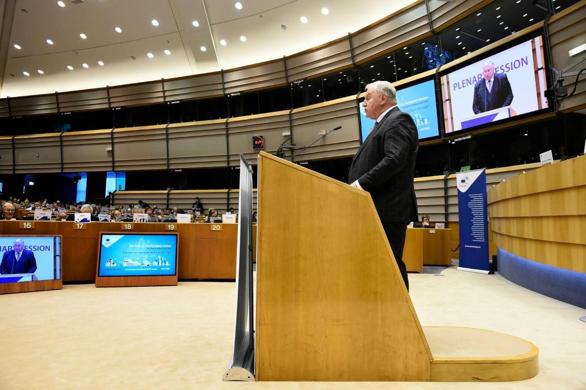 <p>AdR-Präsident Lambertz bei seiner Ansprache zur „Lage der Union“ am vergangenen Mittwoch im EU-Parlament.</p>