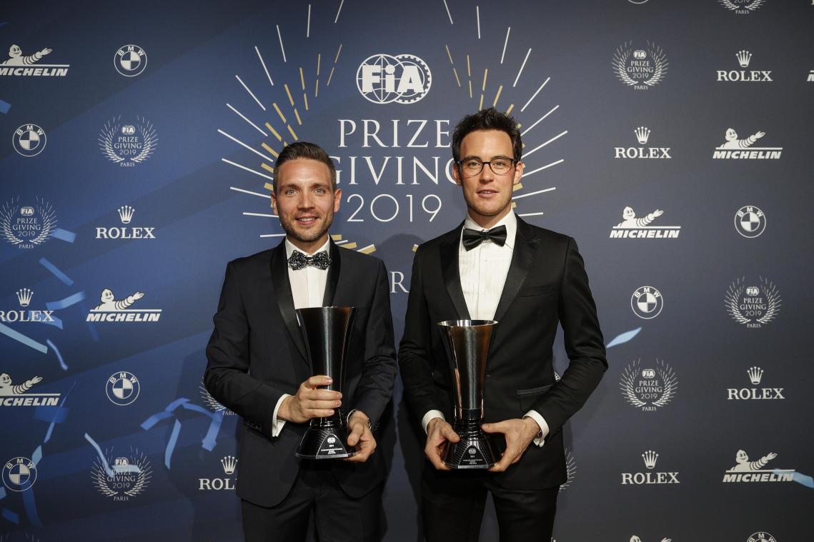 <p>Als Rallye-Vize-Weltmeister wurden Thierry Neuville (r.) und Nicolas Gilsoul bei der FIA-Gala in Paris gefeiert.</p>