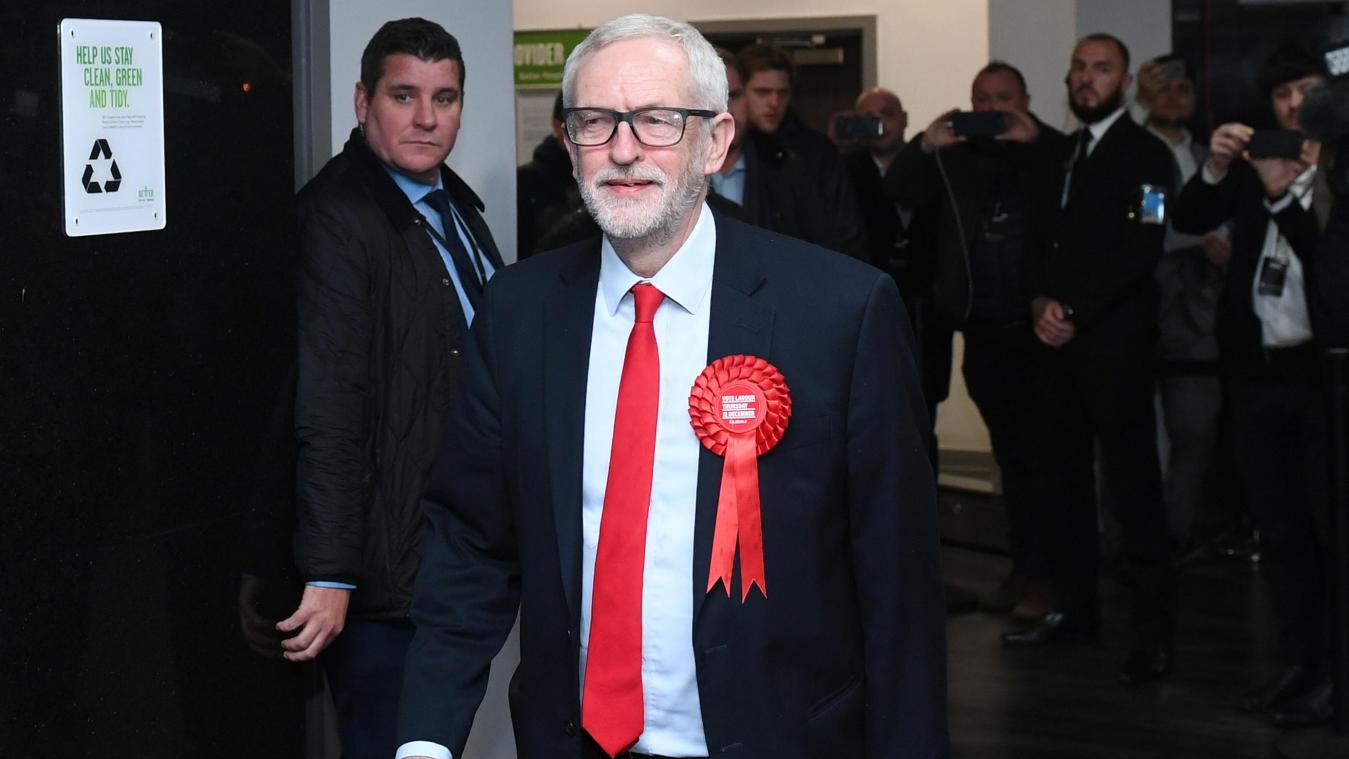 <p>Als Konsequenz aus dem schlechten Abschneiden seiner Partei hat Labour-Chef Jeremy Corbyn einen Rückzug auf Raten angekündigt.</p>