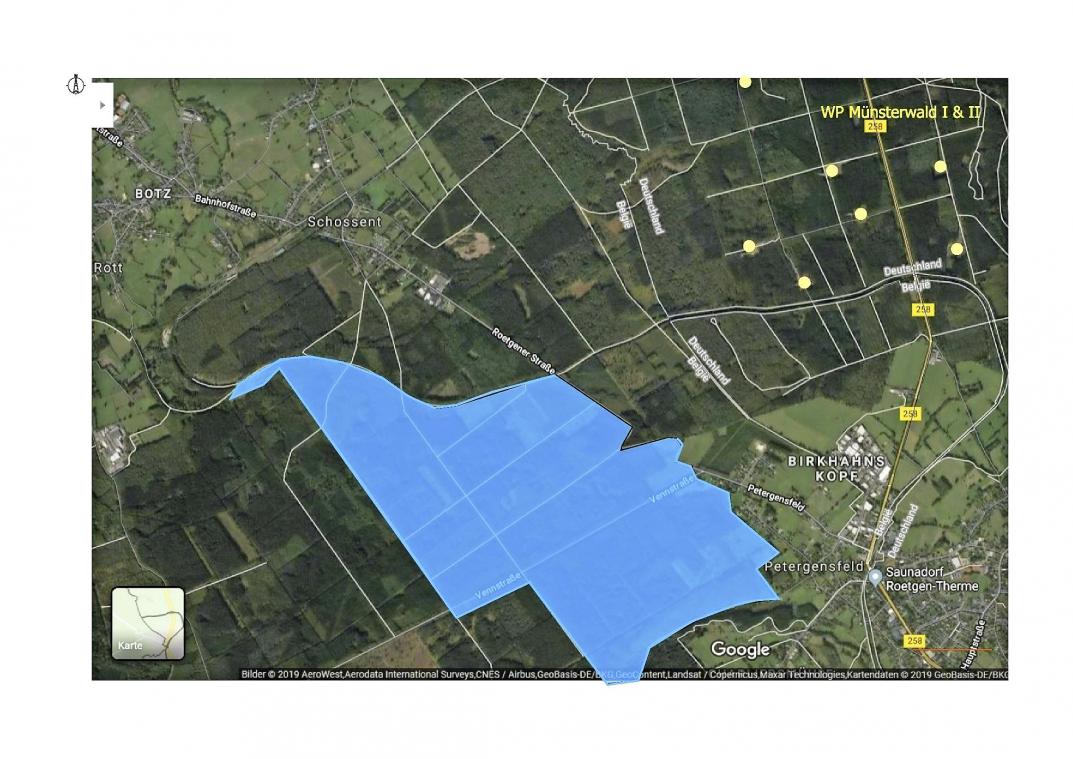 <p>Mit dem Windpark Münsterwald auf dem Gebiet der Stadt Aachen würde das Projekt zumindest optisch eine Einheit bilden. In blau sind die gemeindeeigenen Flächen dargestellt, die hierfür in Frage kommen könnten.</p>