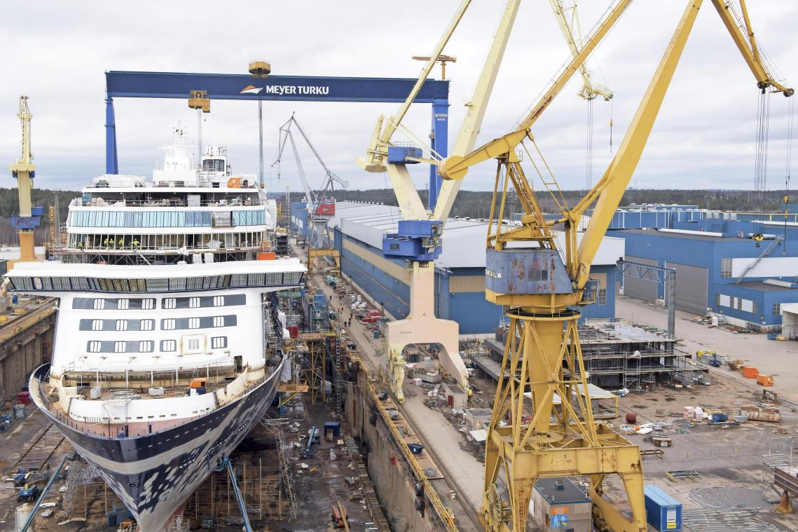 <p>Kreuzfahrtschiffe sind komplexe Großprojekte. Hier die „Mein Schiff 2“ im Trockendock der Meyer Werft im finnischen Turku.</p>