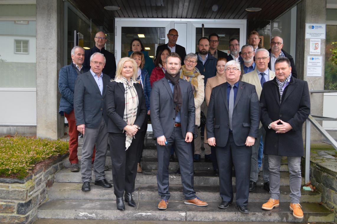 <p>Vertreter der Stadt Monschau und der Gemeinde Bütgenbach kamen am Freitag anlässlich des 37. Freundschaftstreffen in Monschau zusammen.</p>