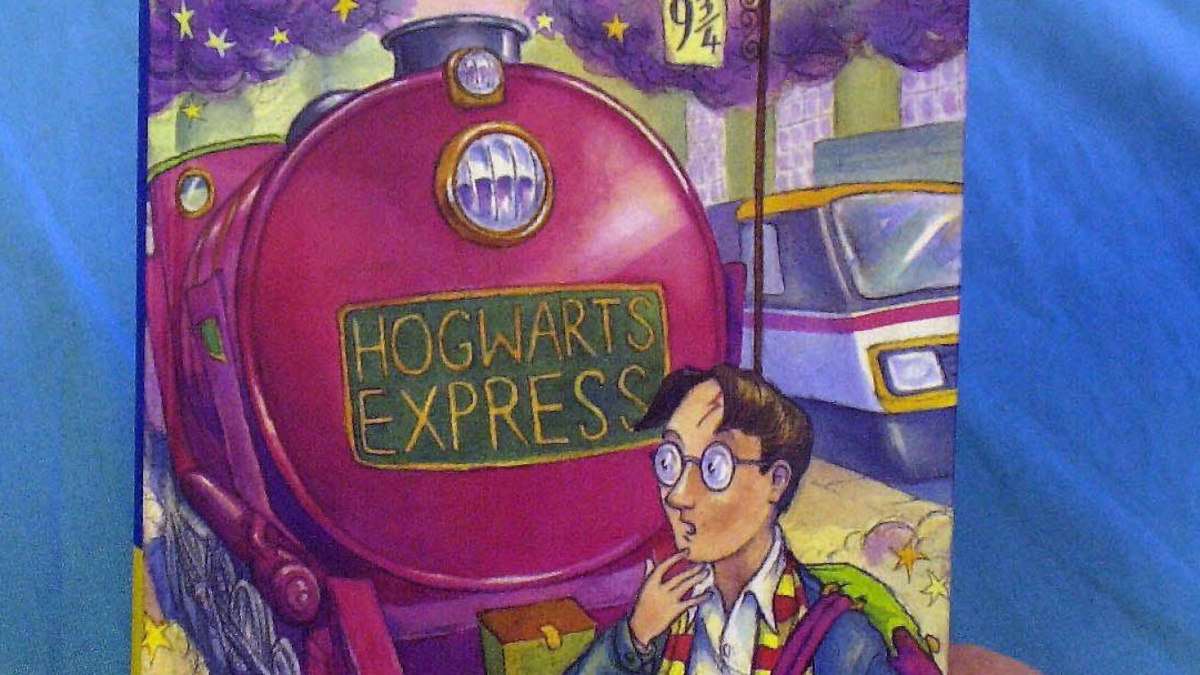<p>Die englische Erstausgabe des ersten „Harry Potter“-Bandes: „Harry Potter and the Philosopher’s Stone“.</p>