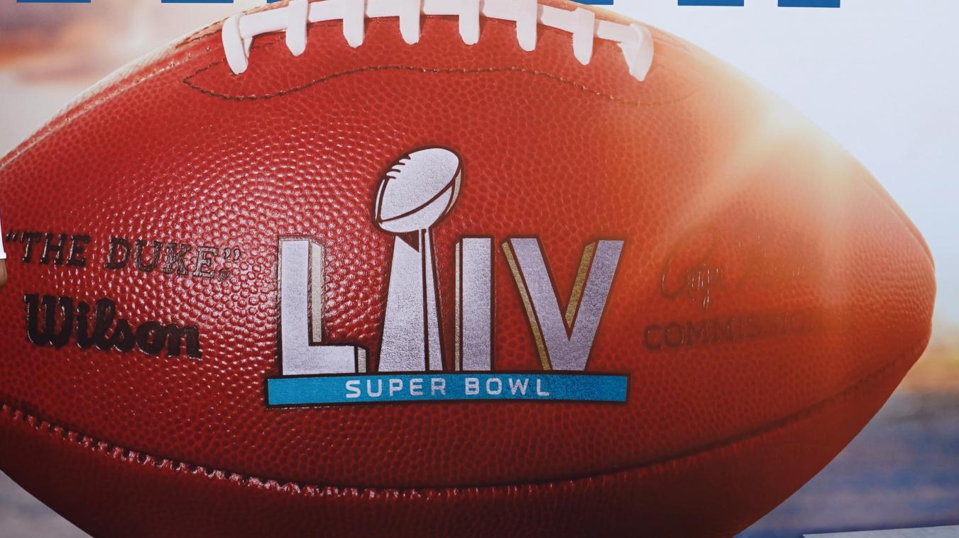<p>Ein Werbeplakat für den diesjährigen Super Bowl</p>