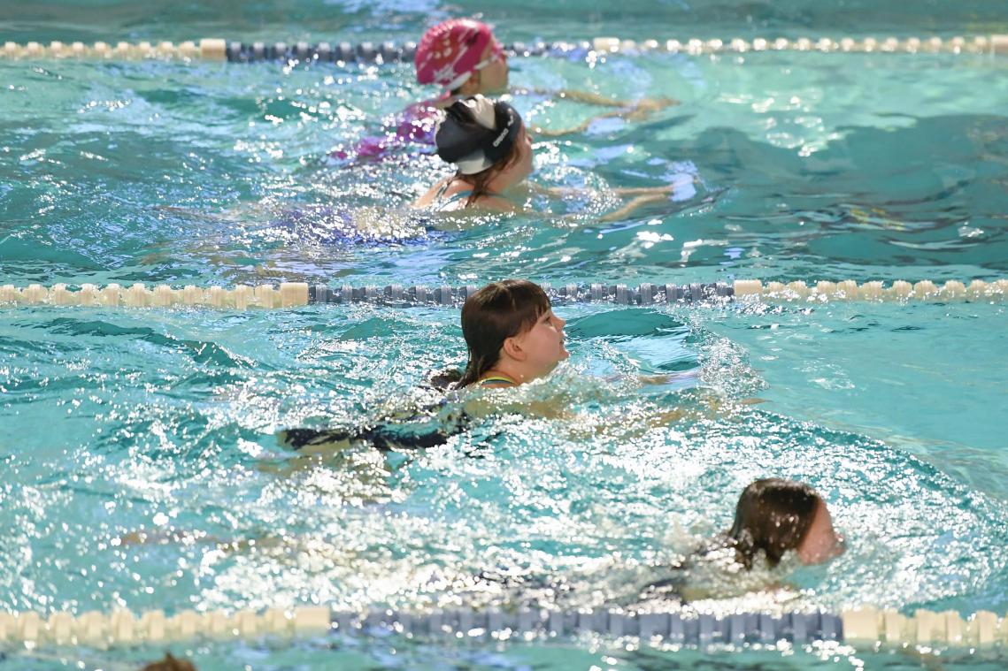 <p>Können in der DG alle Kinder schwimmen? Schwimmfähigkeiten aller Primarschüler werden getestet</p>
