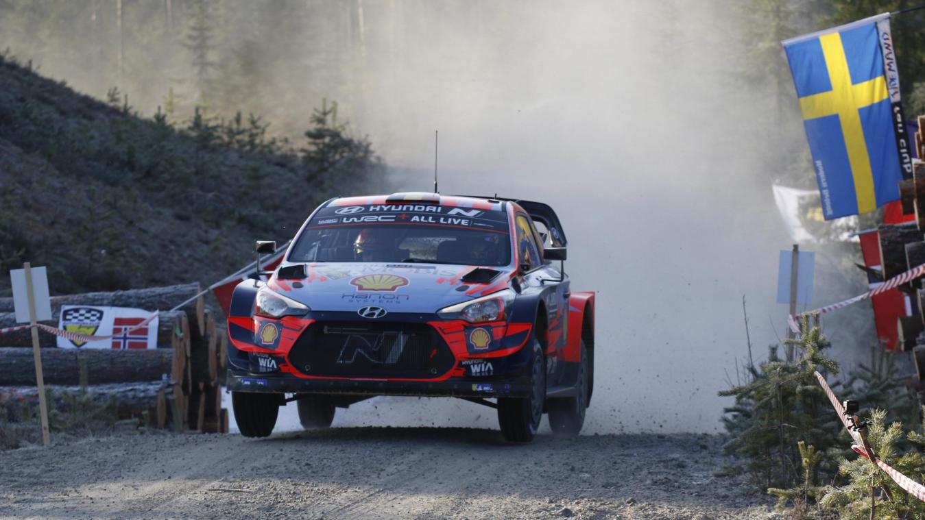 <p>Thierry Neuville in seinem Hyundai i20 Coupe</p>
