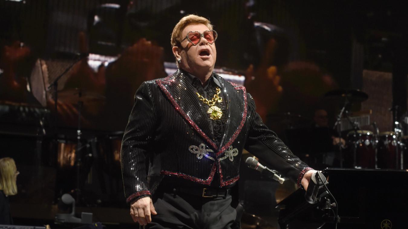 <p>Der britische Sänger, Komponist und Pianist, Sir Elton John, steht bei seinem Zusatzkonzert seiner Show «Farewell Yellow Brick Road» auf der Bühne in der ausverkaufen Olympiahalle.</p>