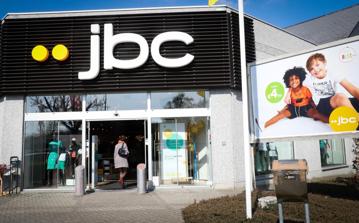 <p>Die Modekette JBC hat am Montagmittag all ihre Geschäfte in Belgien geschlossen.</p>